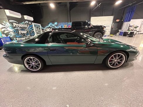 Used 1994 Chevrolet Camaro Z28 image 7