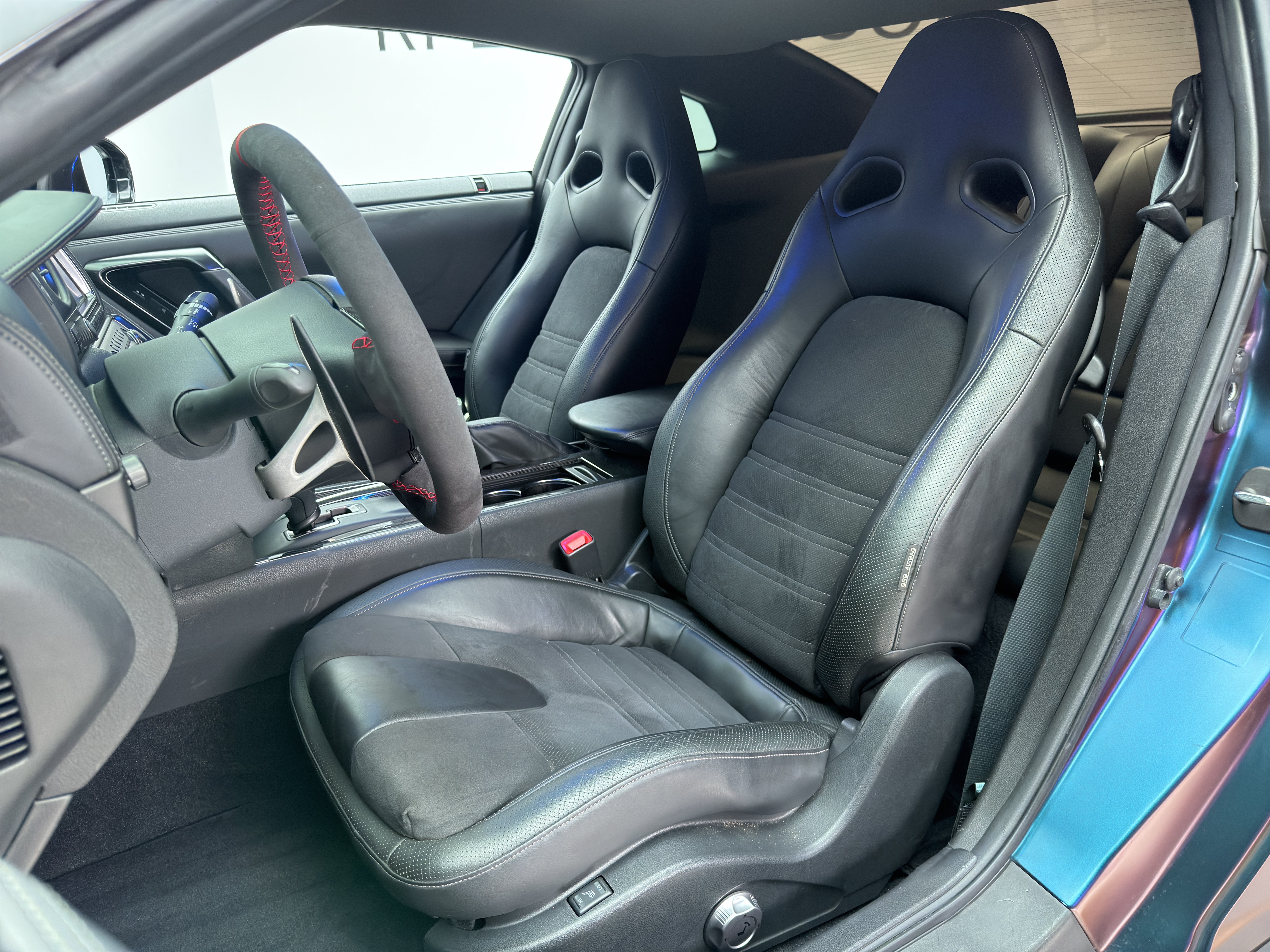 Used 2013 Nissan GT-R Premium AWD/4WD image 15