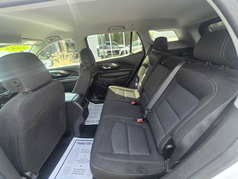 Used 2024 GMC Terrain SLE AWD/4WD image 13