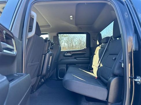Used 2024 GMC Sierra 1500 Elevation image 17