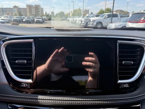 New 2026 Chrysler Pacifica Limited w/ S Appearance Package image 22