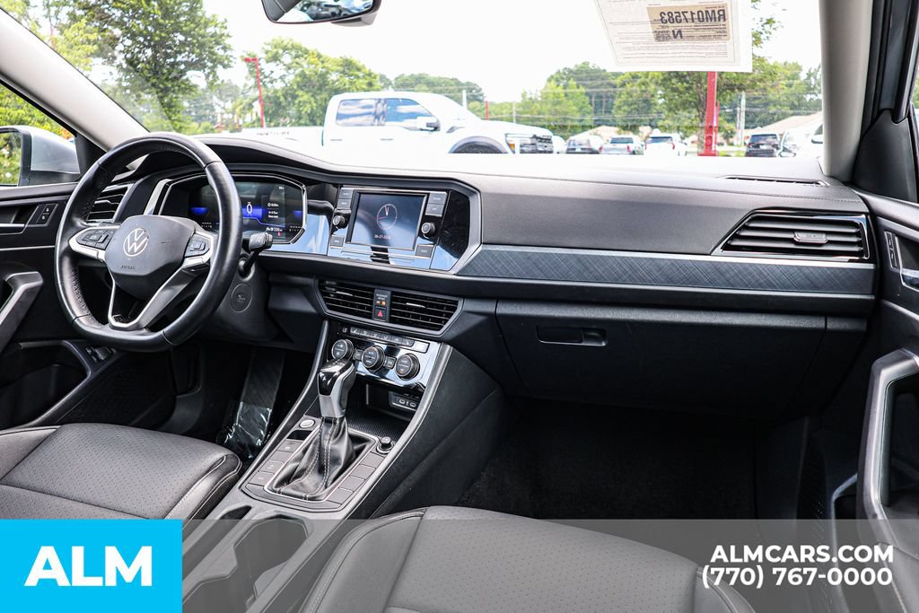 Used 2024 Volkswagen Jetta SE FWD image 28