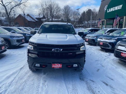 Used 2021 Chevrolet Silverado 1500 LT Trail Boss w/ Convenience Package II image 2