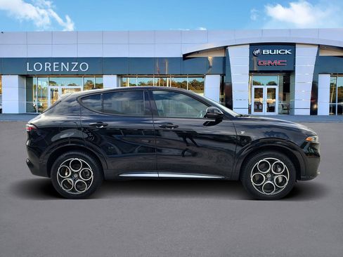 Used 2024 Alfa Romeo Tonale Ti w/ Premium Interior Package image 4