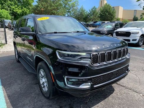 Used 2023 Jeep Wagoneer 4WD image 8