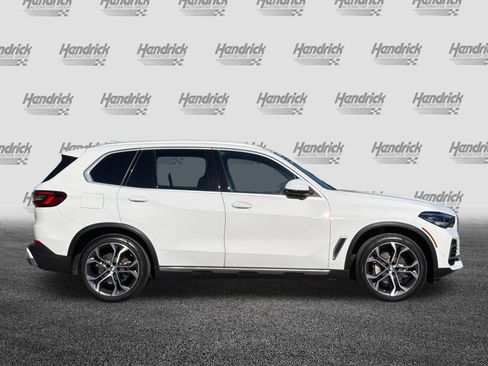 Used 2023 BMW X5 xDrive40i w/ Parking Assistance Package AWD/4WD image 3
