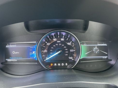 Used 2019 Ford Explorer Limited w/ Class III Trailer Tow Package FWD image 18