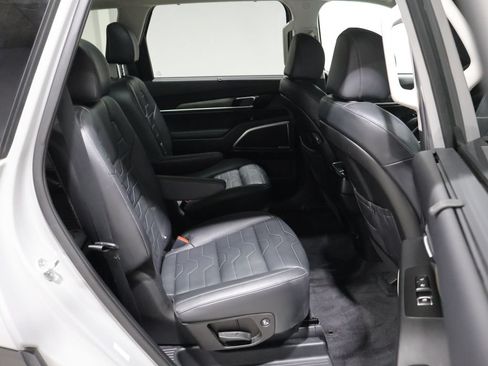 Used 2022 Kia Telluride SX w/ SX Prestige Package AWD/4WD image 21