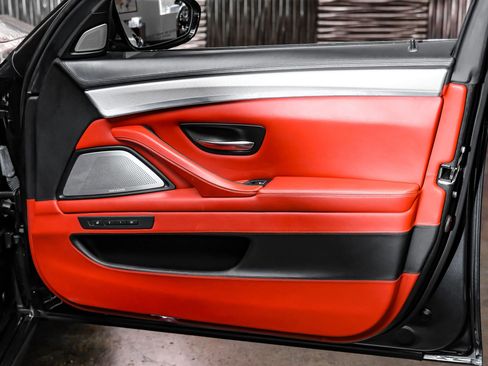 Used 2014 BMW M5 RWD image 50