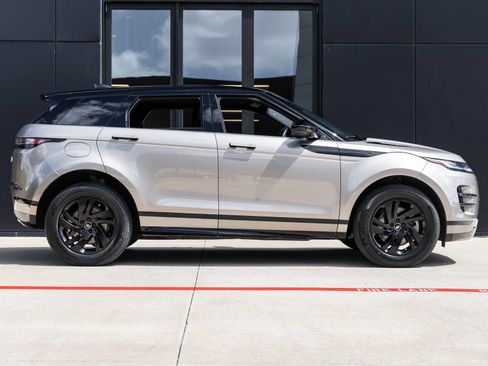 Used 2023 Land Rover Range Rover Evoque R-Dynamic S AWD/4WD image 10