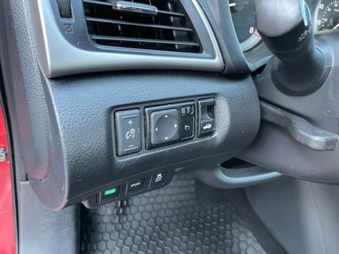 Used 2015 Nissan Sentra SV FWD image 23
