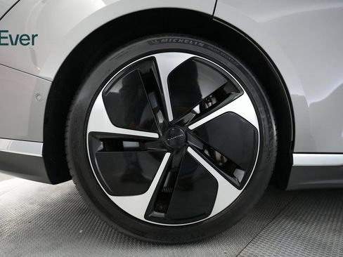 Used 2023 Lucid Air Touring image 17