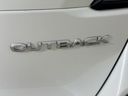 Used 2020 Subaru Outback Premium AWD/4WD image 27