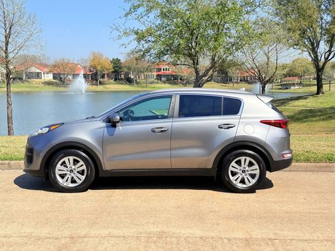 Used 2017 Kia Sportage LX w/ LX Popular Package image 3