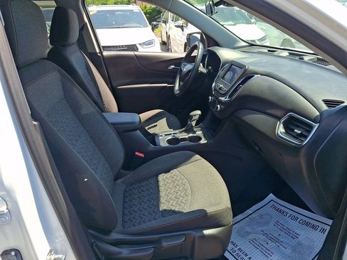 Used 2024 Chevrolet Equinox LT FWD image 11