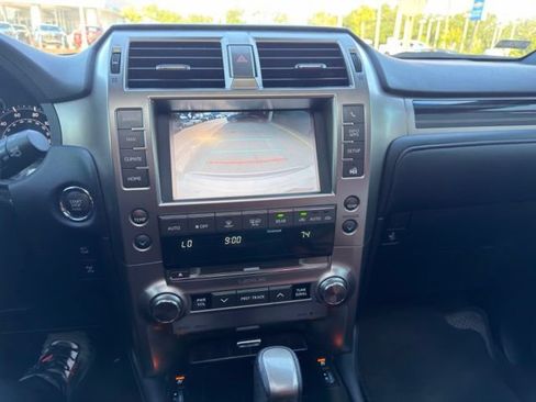 Used 2021 Lexus GX 460 Premium w/ Premium Package AWD/4WD image 12