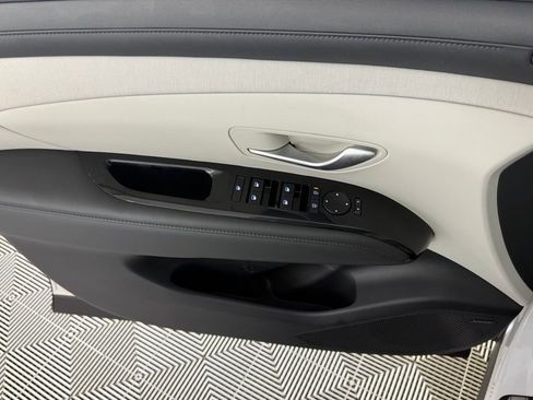 Used 2025 Hyundai Tucson Limited image 27