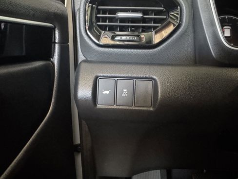 Used 2025 Honda Pilot Touring image 23