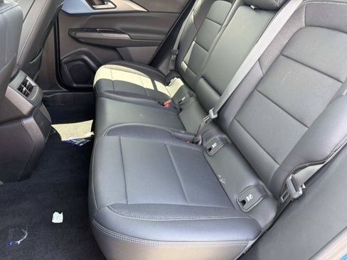 Used 2025 Chevrolet Equinox EV LT w/ LPO, All-Weather Mat Package FWD image 18