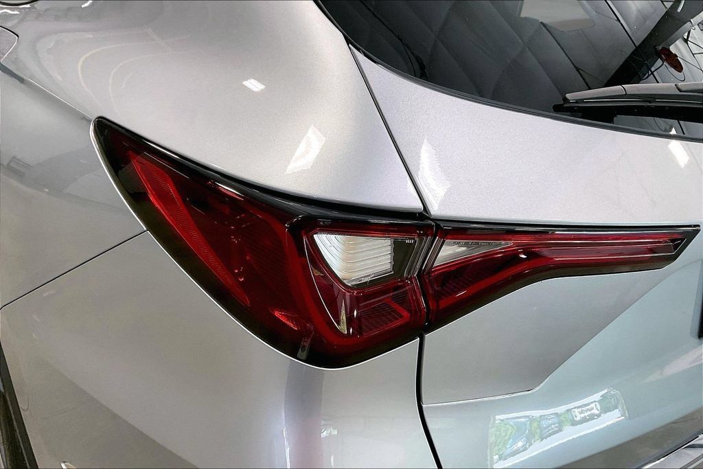 Used 2025 Acura MDX w/ Technology Package AWD/4WD image 24