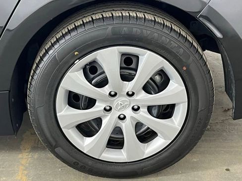Used 2022 Toyota Corolla LE image 33