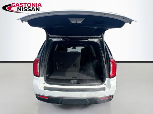 Used 2024 GMC Yukon SLT image 36