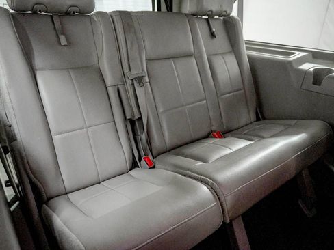 Used 2011 Lincoln Navigator L 4WD image 37