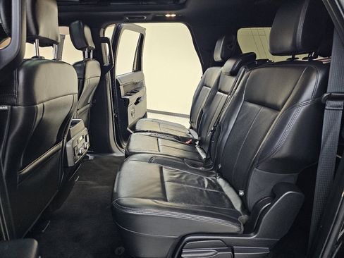 Used 2020 Ford Expedition Max XLT w/ Equipment Group 202A image 26