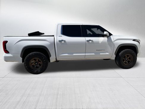 Used 2022 Toyota Tundra Limited AWD/4WD image 5