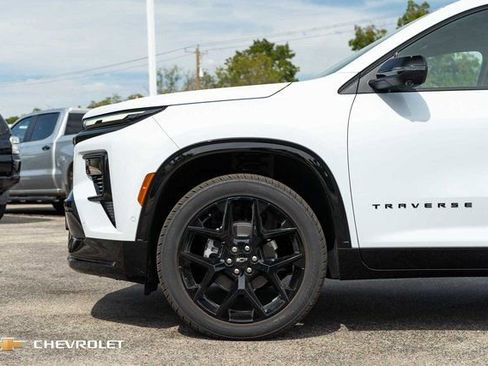New 2026 Chevrolet Traverse RS image 11
