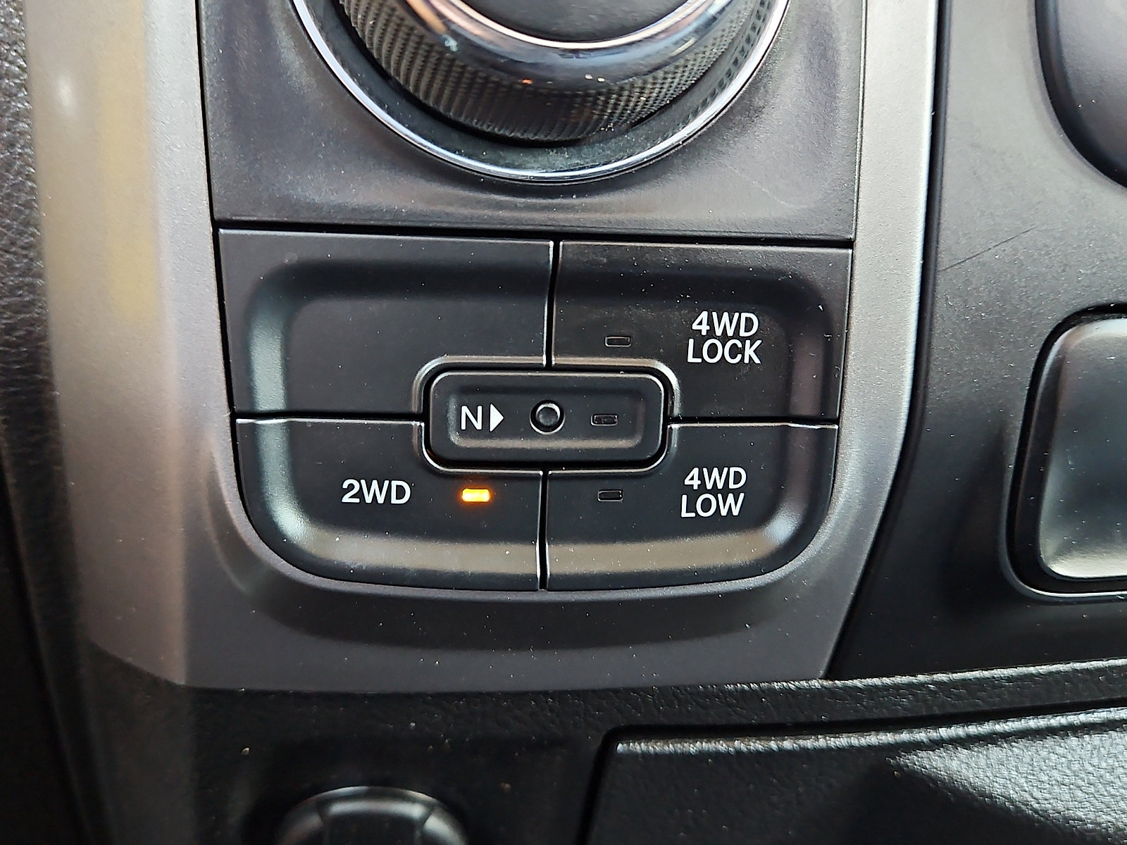 Used 2024 RAM 1500 Classic SLT AWD/4WD image 19