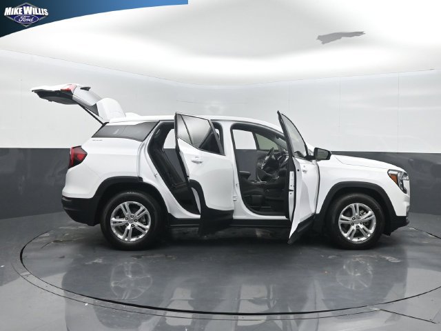 Used 2024 GMC Terrain SLE FWD image 27