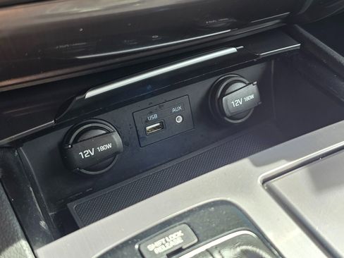 Used 2018 Genesis G80 3.8 image 31