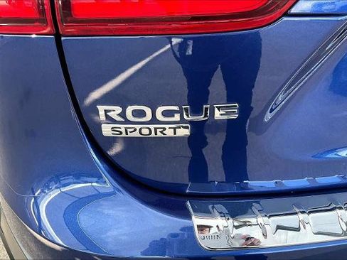 Certified 2020 Nissan Rogue Sport SV FWD image 10