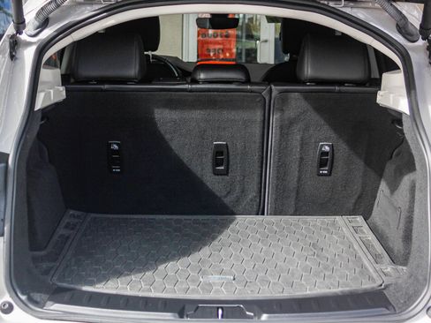 Used 2020 Jaguar E-PACE SE image 26