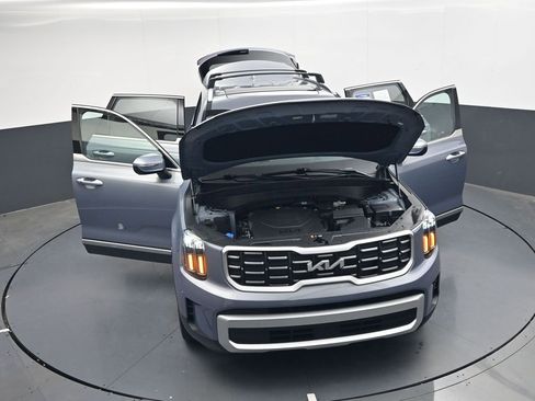Used 2025 Kia Telluride S FWD image 38