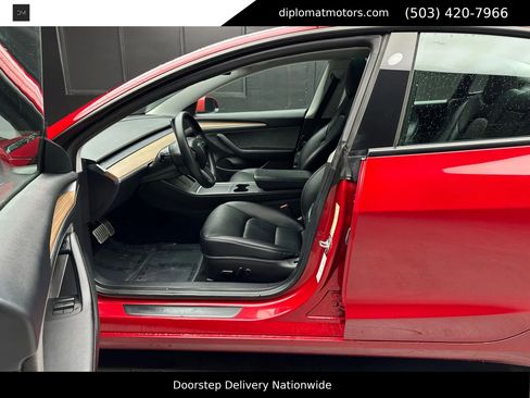 Used 2023 Tesla Model 3 Performance image 17