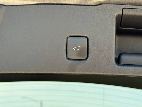 Used 2020 Ford Escape SE Sport FWD image 15
