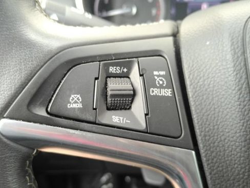 Used 2021 Buick Encore Preferred FWD image 32