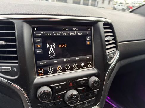 Certified 2018 Jeep Grand Cherokee Altitude RWD image 15