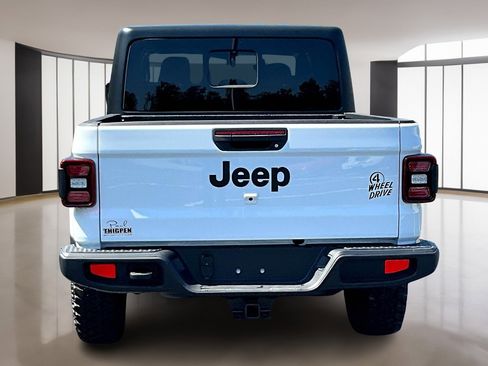New 2025 Jeep Gladiator Willys image 4