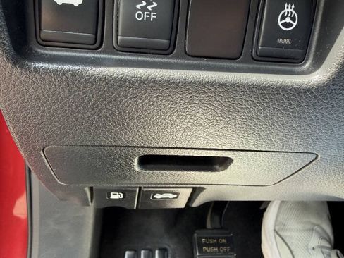 Used 2016 Nissan Altima 3.5 SL FWD image 14