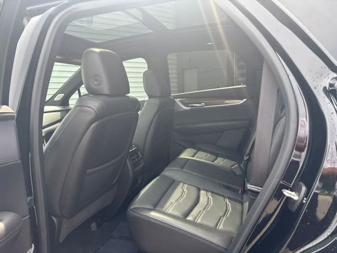 Used 2023 Cadillac XT5 Sportv w/ Platinum Package AWD/4WD image 9