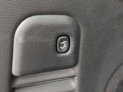 Certified 2021 Jeep Grand Cherokee Overland AWD/4WD image 7