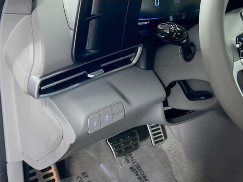 Certified 2026 Hyundai Elantra Sport FWD image 10