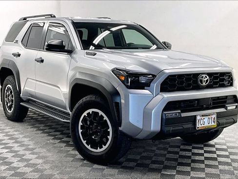 Used 2025 Toyota 4Runner 4WD image 11