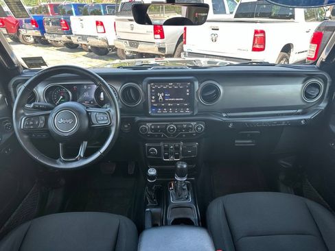 Used 2023 Jeep Wrangler Unlimited w/ Cold Weather Group AWD/4WD image 16