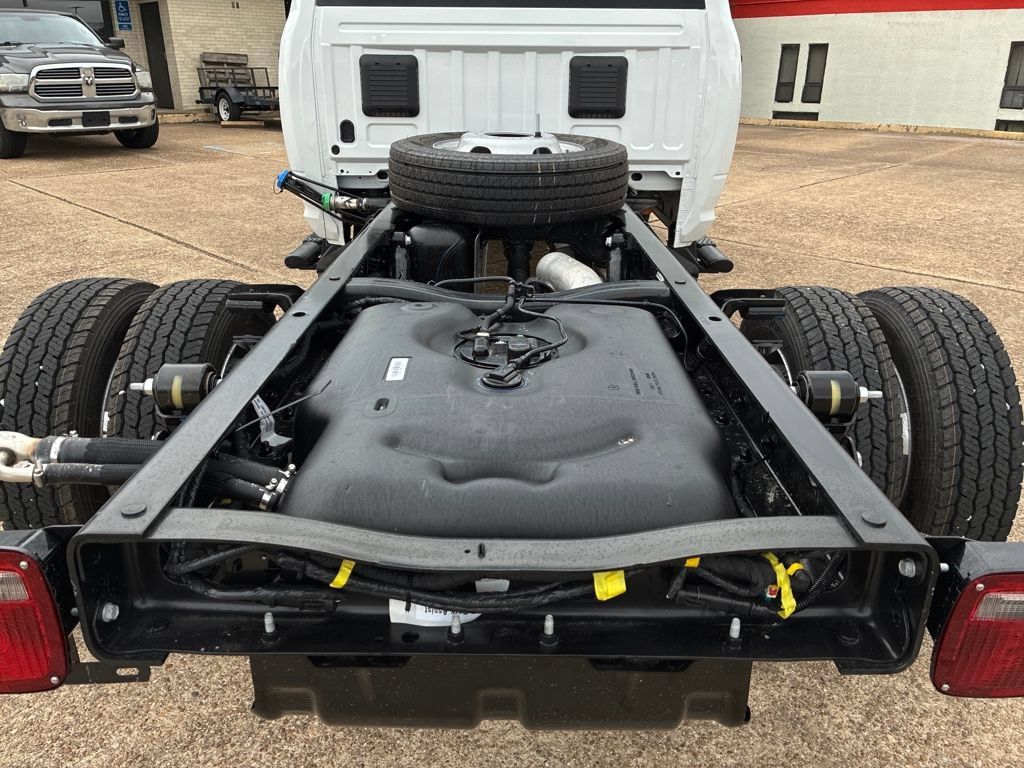 New 2026 RAM 4500 4x4 Crew Cab DRW image 21