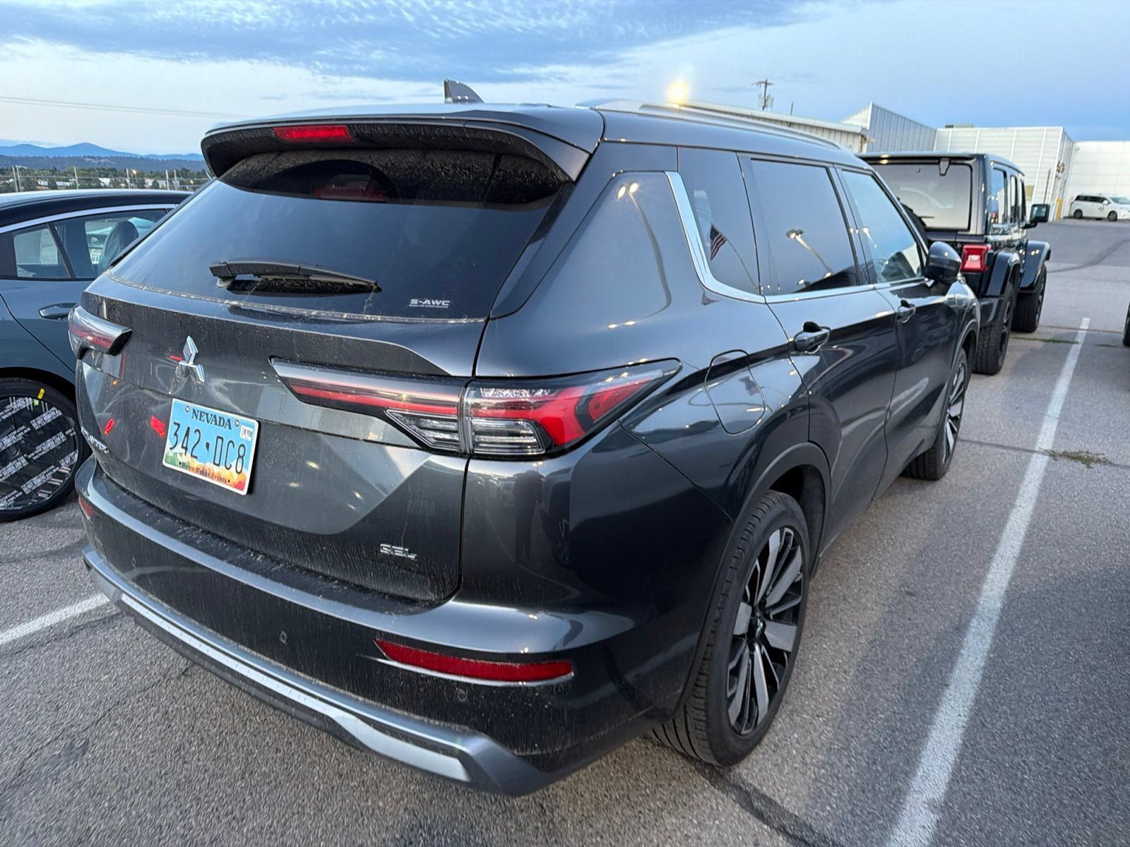 Used 2025 Mitsubishi Outlander SEL AWD/4WD image 5
