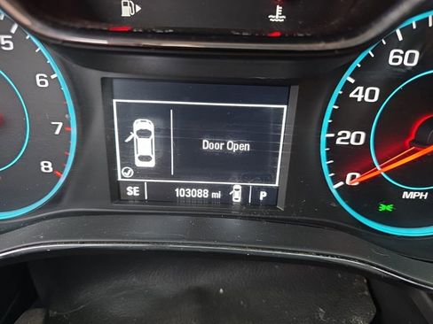 Used 2017 Chevrolet Cruze LT w/ Convenience Package image 16